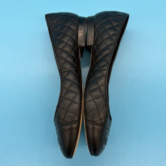 Michael Kors Black Quilted Leather Loafers Size 8M - Picture 4 of 8